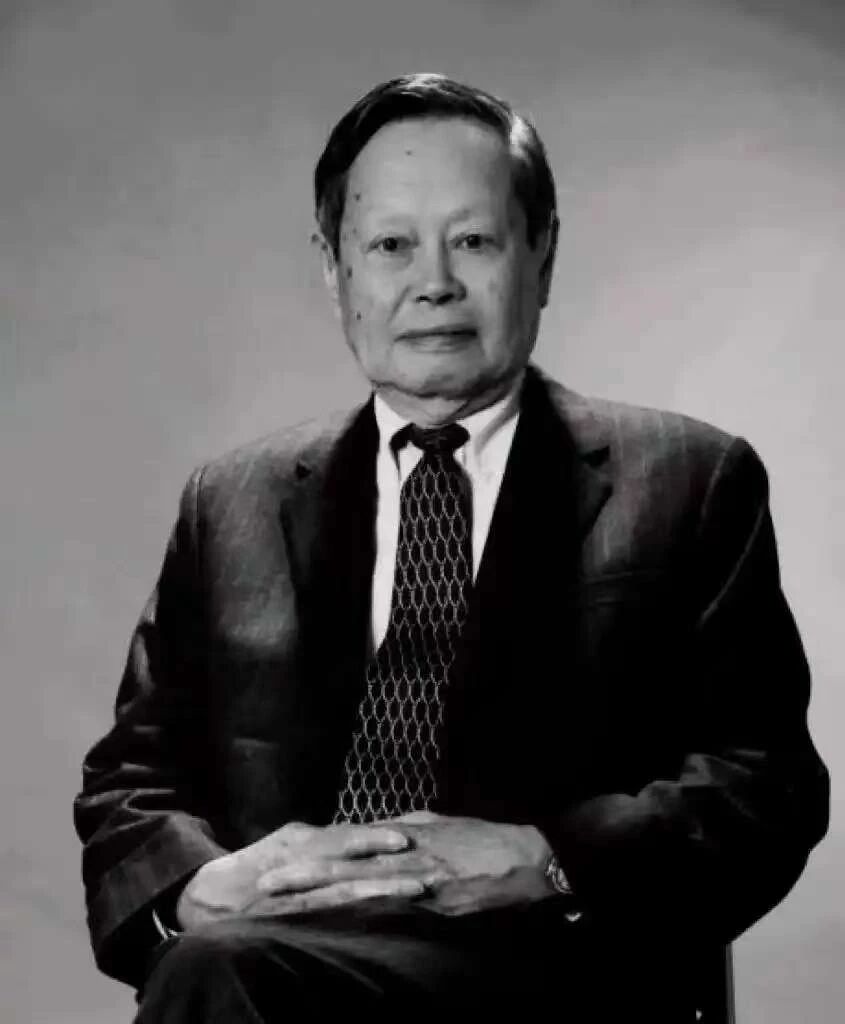 杨振宁逝世，他曾间接推动芯片和新能源发展