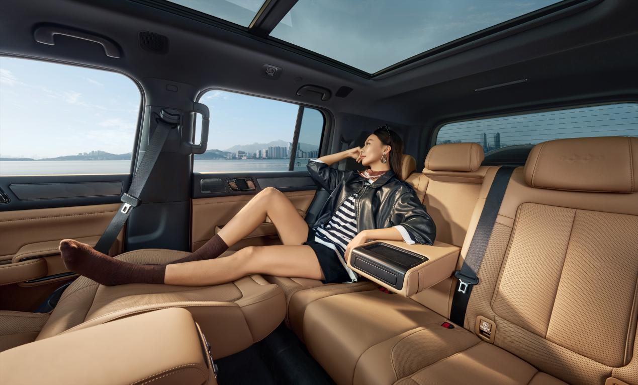 20251016方程豹豹5-场景图外拍0295_fn