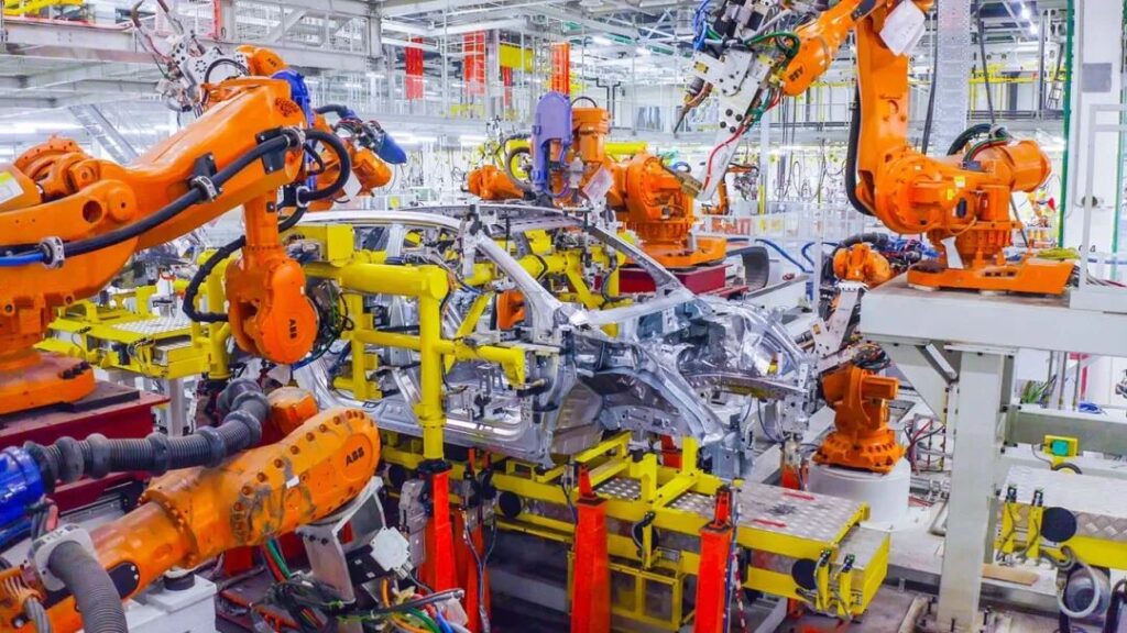 他们曾嘲笑我们，如今沉默得震耳欲聋｜15年的热血与荣光②