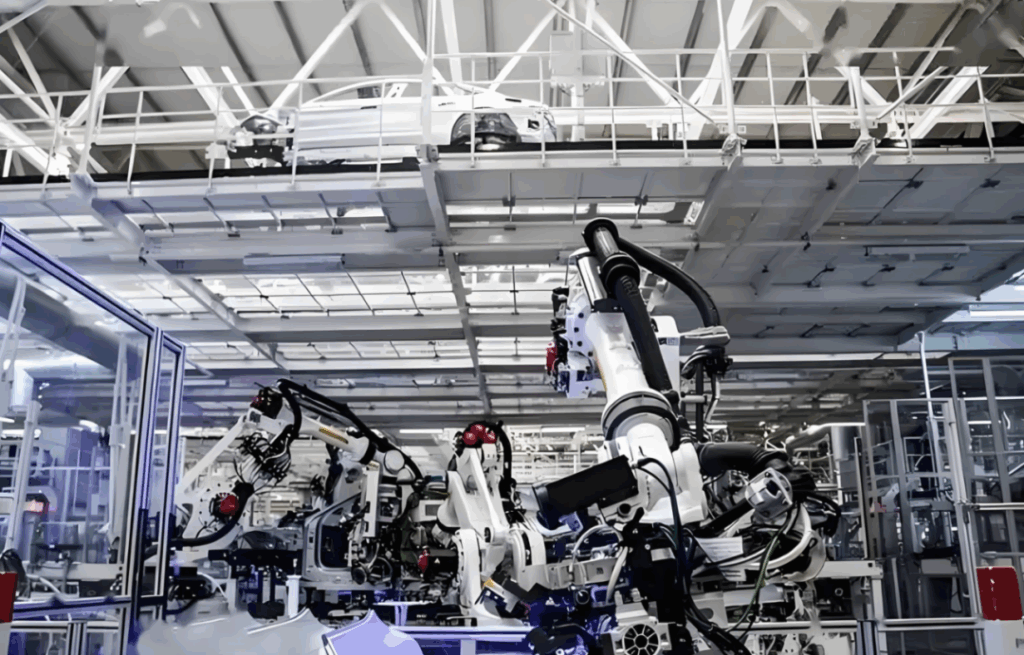 45岁的姚明都领上养老金了，51岁的刘强东还想拼一把造车