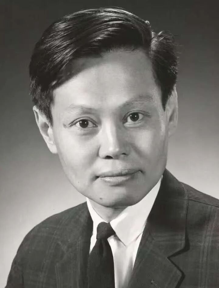 杨振宁逝世，他曾间接推动芯片和新能源发展