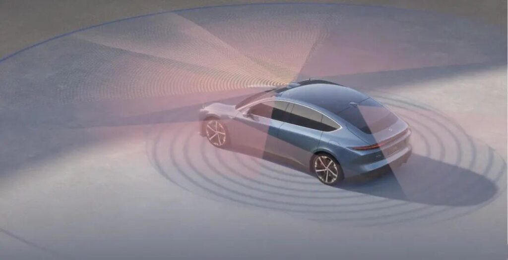 这场仗，“蔚小理”谁都不能输