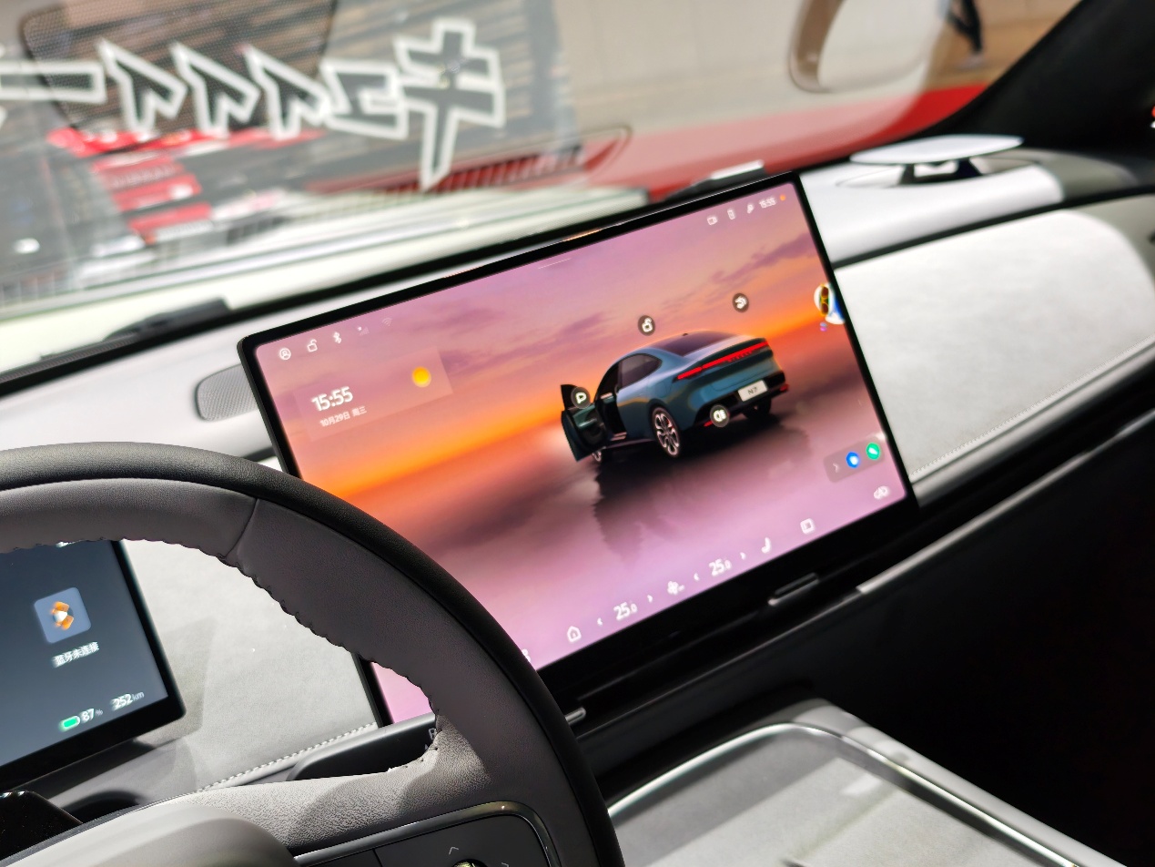 汽车的方向盘AI 生成的内容可能不正确。