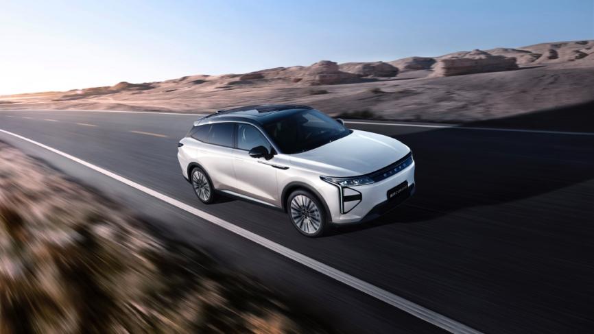 汽车在公路上行驶AI 生成的内容可能不正确。