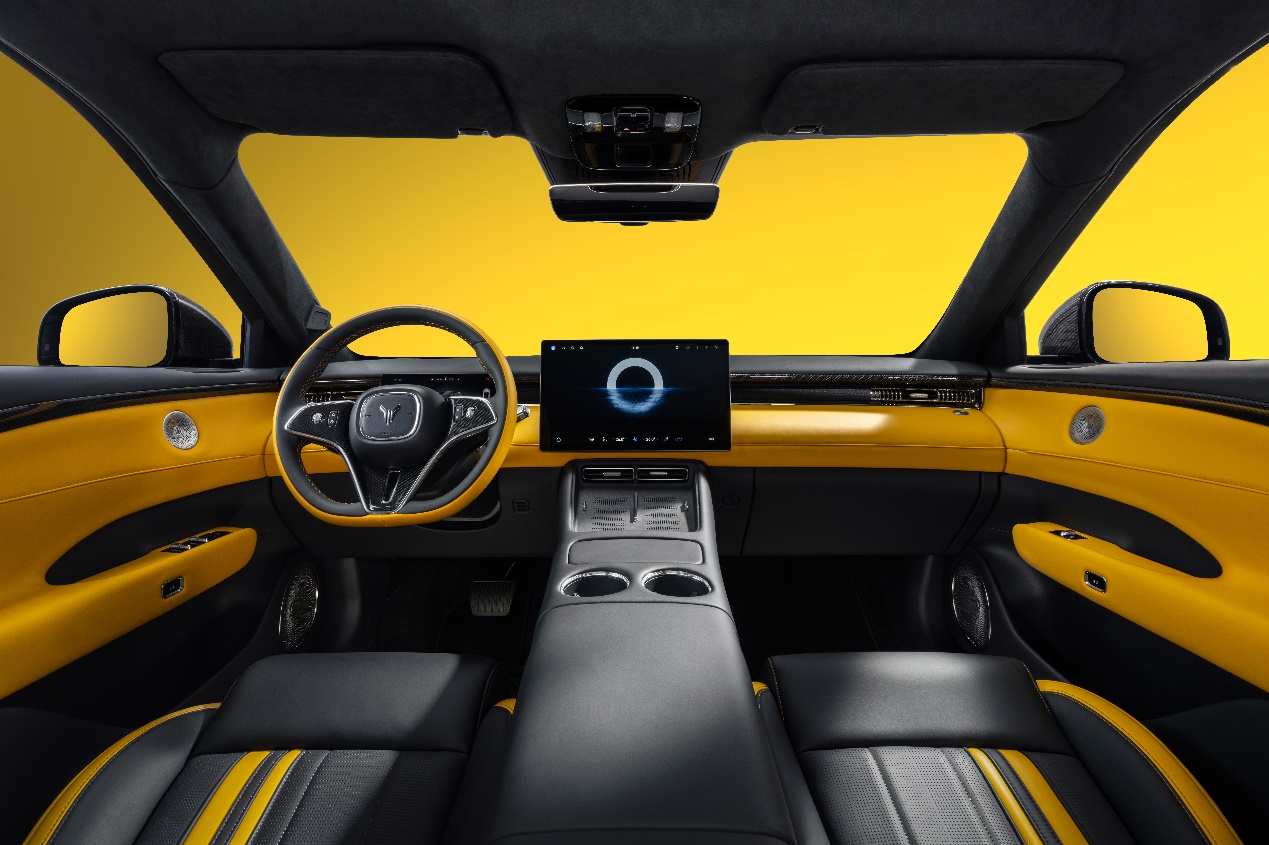 更运动更个性，岚图FREE+再推新，仅售27.99万元