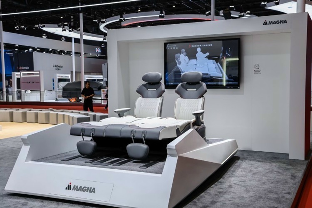 麦格纳发布了次世代座椅，彻底解决车内“躺平”问题