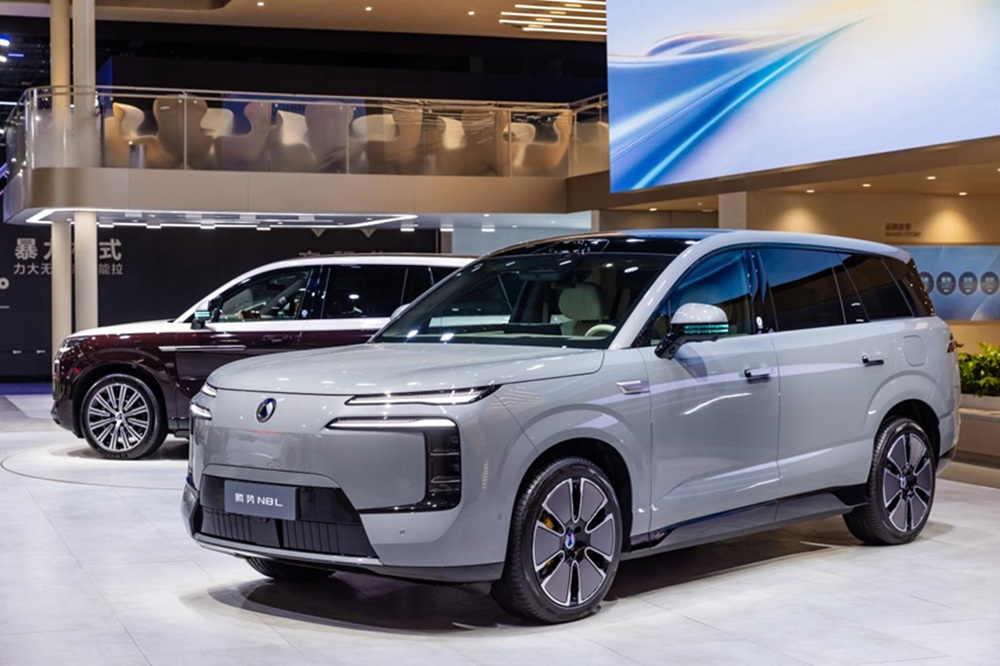 腾势全明星阵容亮相广州车展，N8L与D9领衔展现中国豪华科技实力 | 广州车展