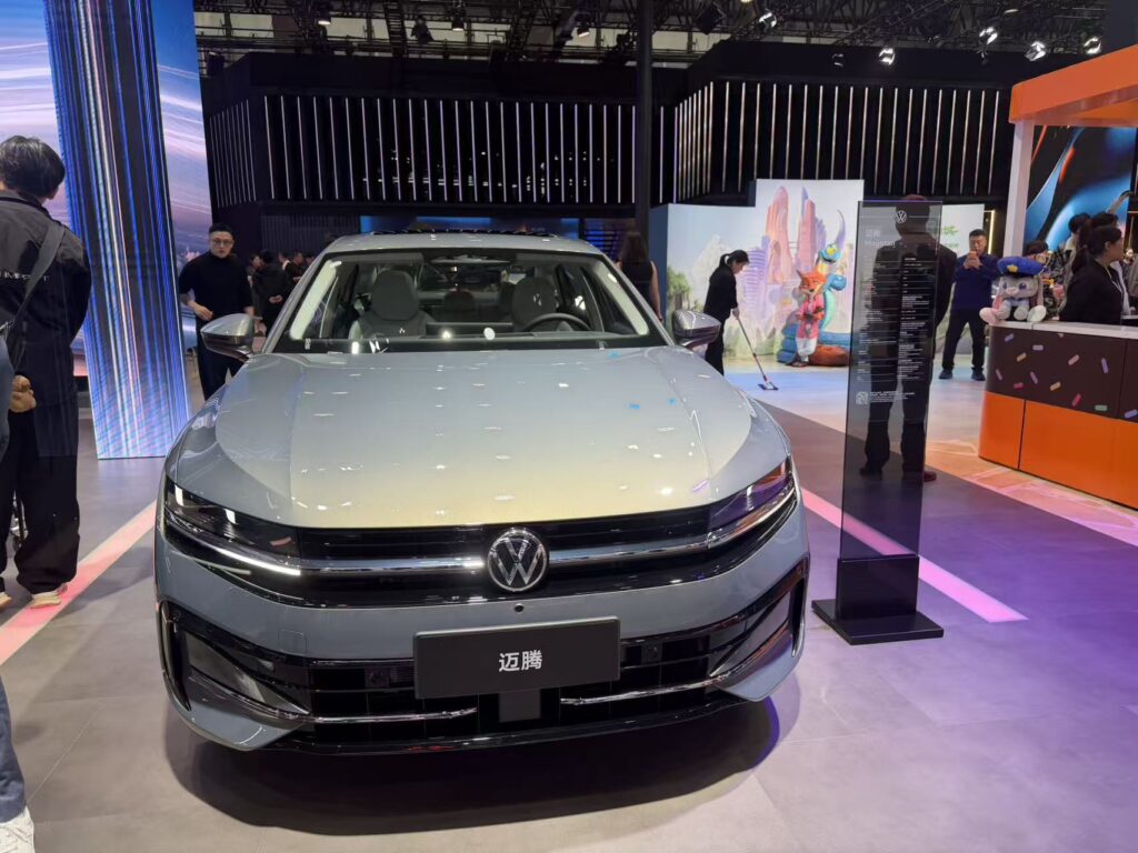 三千万里程碑后启新程，一汽-大众展示油电并行与智能普惠路线图 | 广州车展