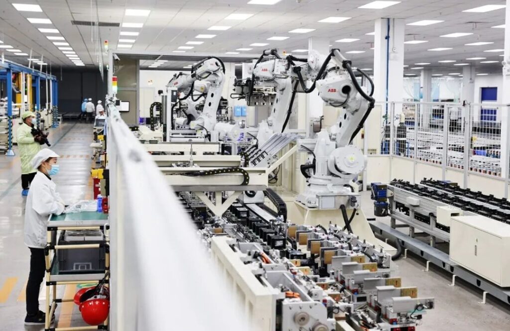 丰田暂停建厂，固态电池又“不行”了？