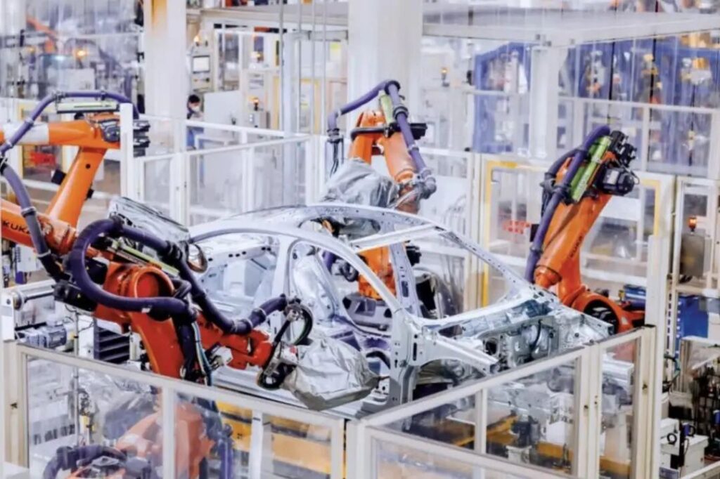 “替每个中国人挣了四千块”