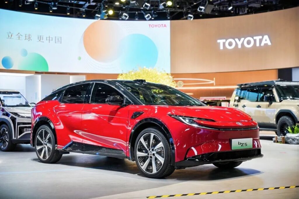 进博会上的丰田“味道”：多路径技术调和中国消费新需求