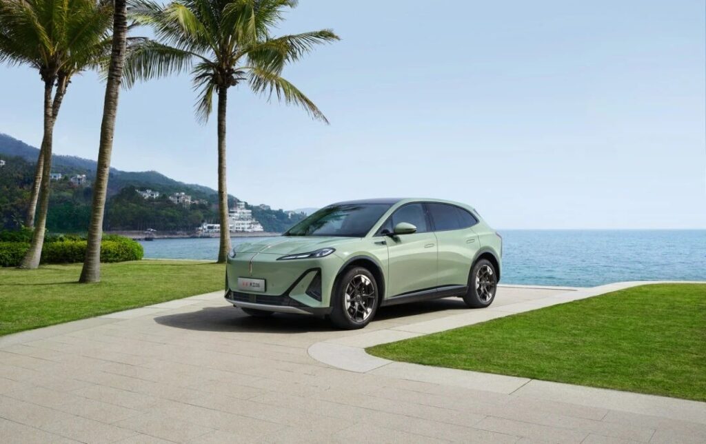 月销超4.5万、今年1~10月累计38.15万！一汽红旗新能源转型成果初显