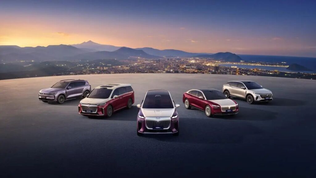 东风汽车双星闪耀：岚图与奕派10月销量齐创历史新高