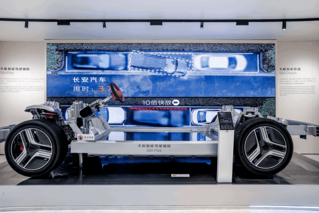 当智能技术回归理性，中国长安汽车定义“泛安全”时代