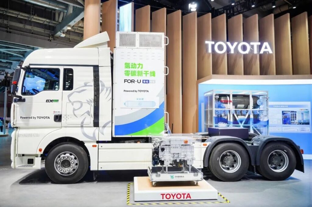 进博会上的丰田“味道”：多路径技术调和中国消费新需求
