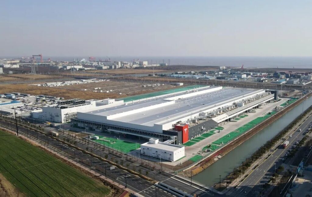 丰田暂停建厂，固态电池又“不行”了？