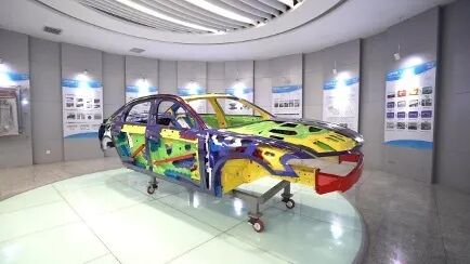 “替每个中国人挣了四千块”