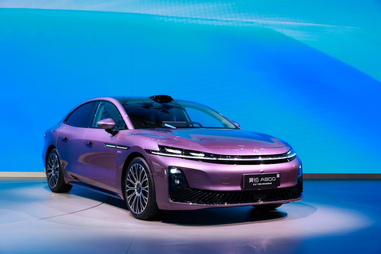 9广汽与华为合作打造的首款旗舰轿车昊铂A800--