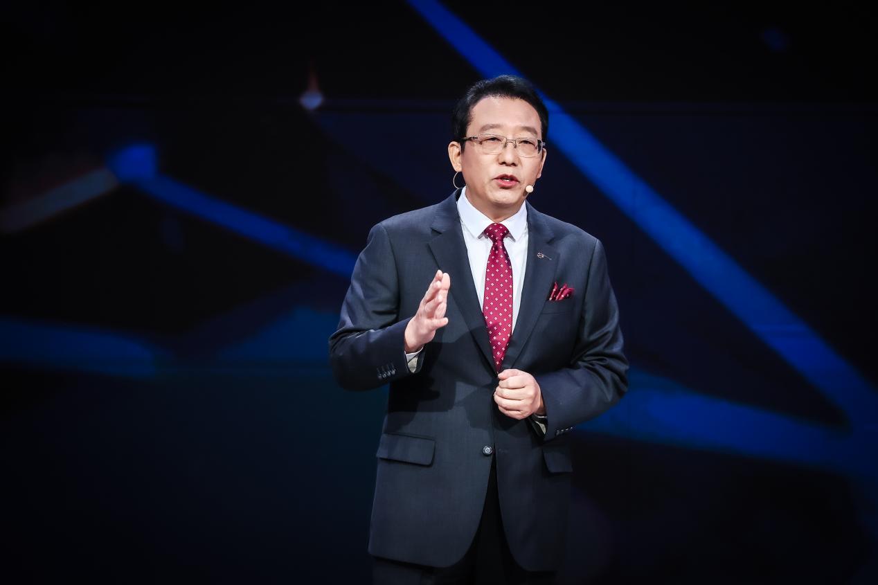 广汽集团董事长冯兴亚介绍“番禺行动”一周年改革成果