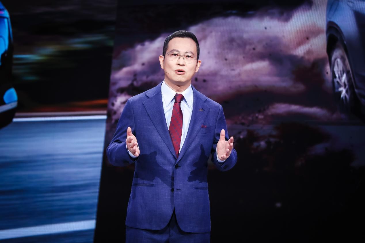 广汽集团总经理閤先庆介绍“四大引擎”
