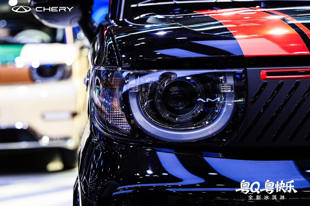 黑色的汽车中度可信度描述已自动生成