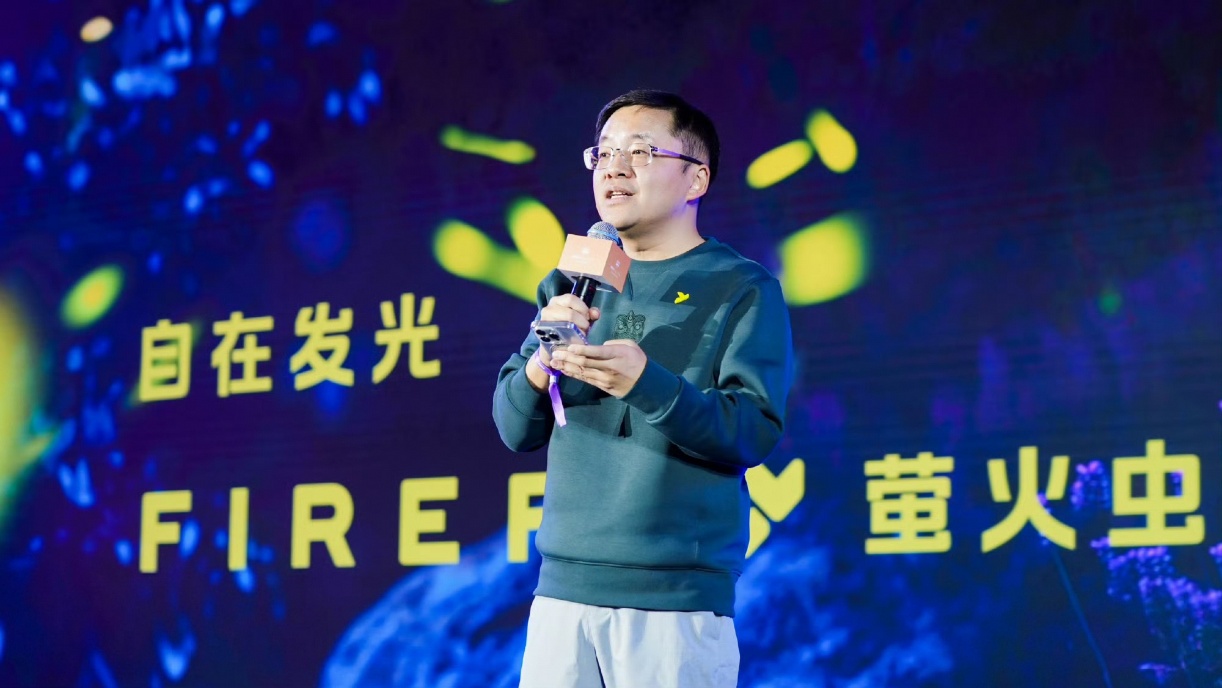 专访金舸：萤火虫要做面向全球的精品纯电小车