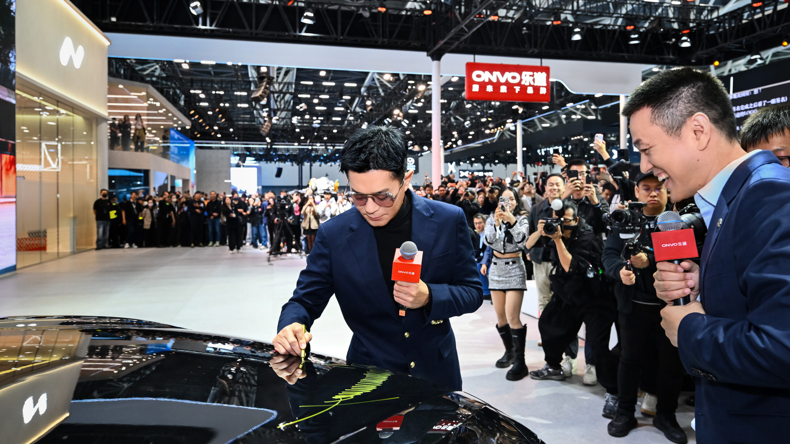 除了请来古天乐，广州车展乐道“忙起飞”