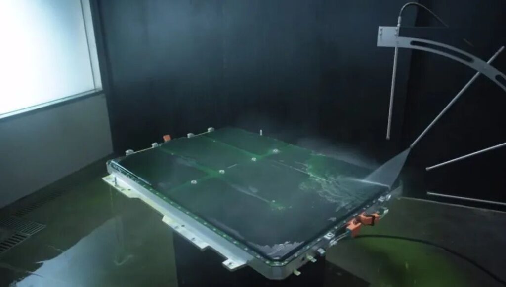 华为“做电池”，新能源汽车不怕起火了？