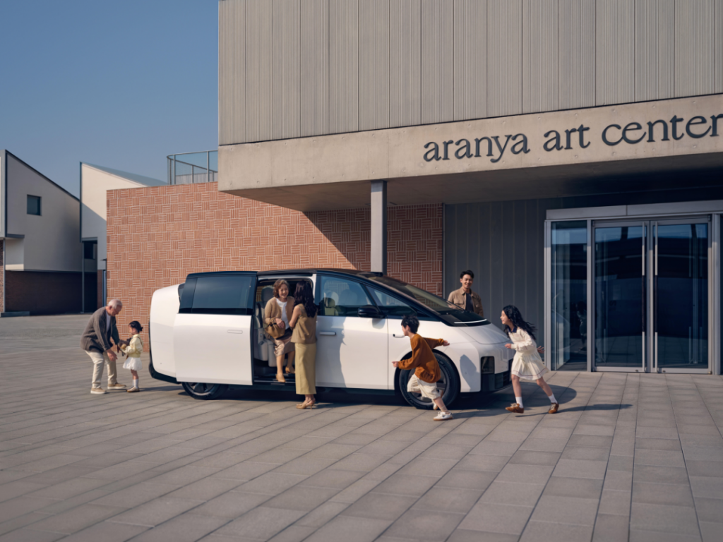 回归创始人模式，理想向具身智能企业加速迈进