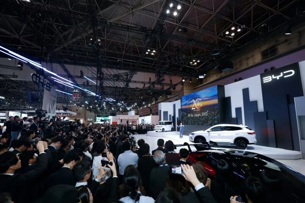 11月大卖超48万辆，比亚迪创下2025年内新高