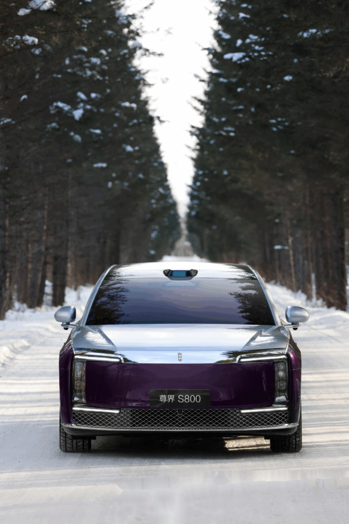 鸿蒙智行11月全系月销首破8万，厂商十强板上钉钉？