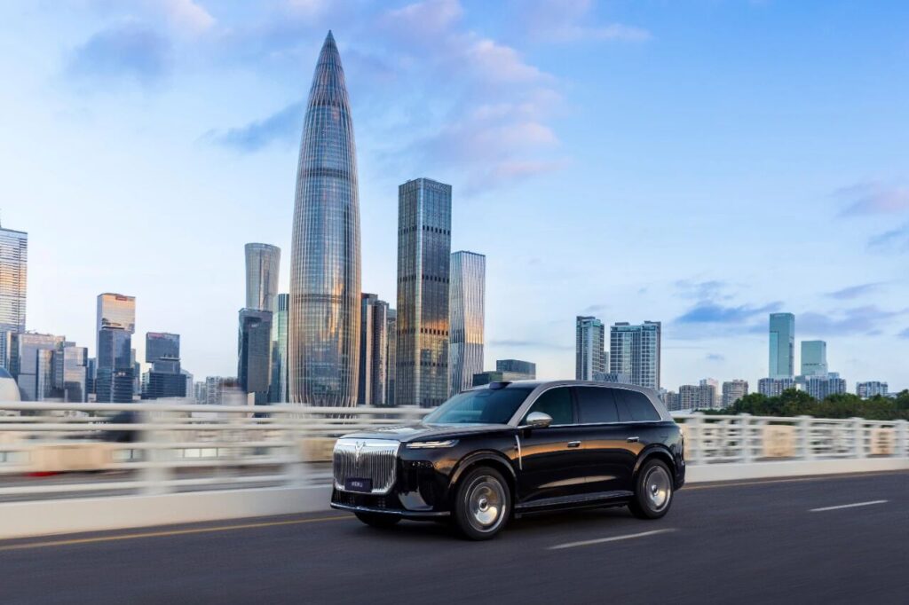 岚图汽车11月交付20005辆，追光L于12月10日上市