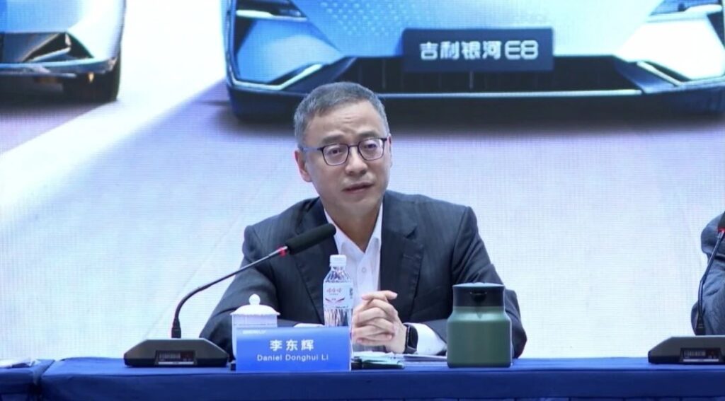 李书福交棒管理层，吉利迎来职业经理人时代